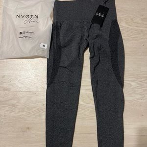 Dark grey NVGTN contour leggings